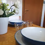 Bilocale Blu - A Casa Di Ludovica E Martina
